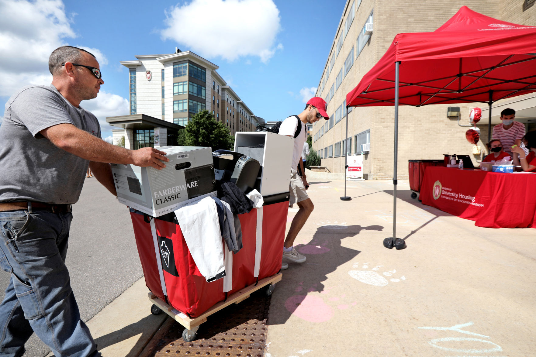 UW Move in